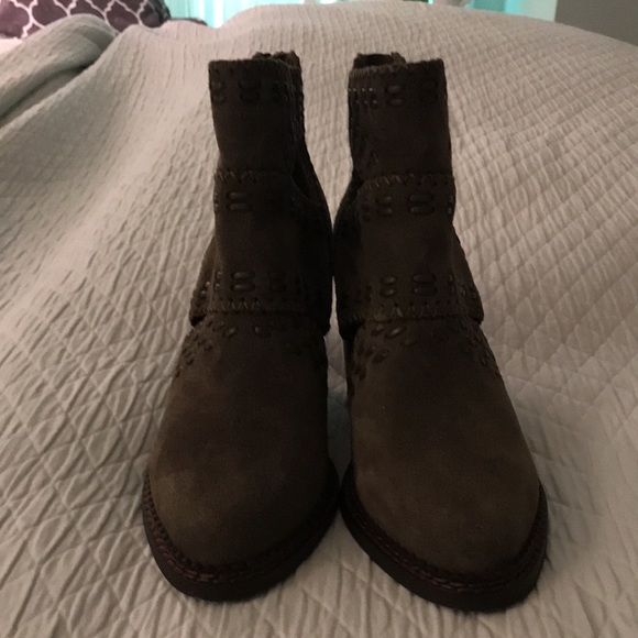 New Sbicca Vintage Collection Olive Forest Green Suede Bootie Ankle Boot Cut … - Picture 6 of 14